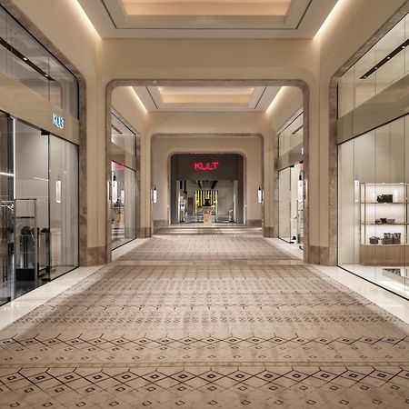 City Of Dreams Mediterranean - Integrated Resort, Casino & Entertainment Limassol Ngoại thất bức ảnh The interior of the shopping mall