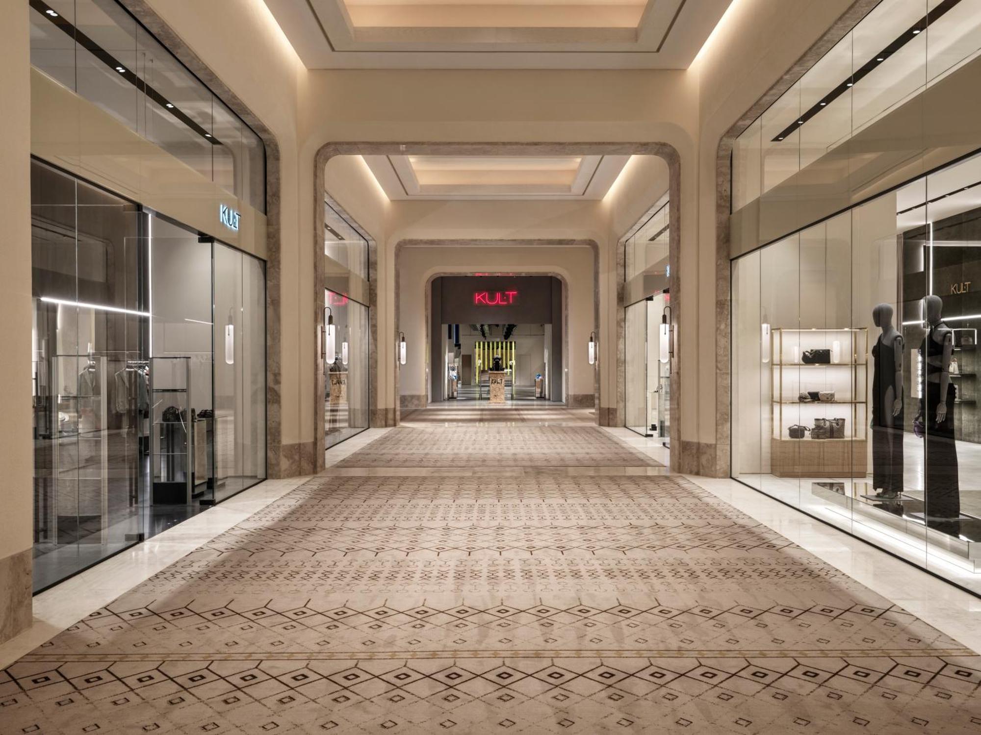 City Of Dreams Mediterranean - Integrated Resort, Casino & Entertainment Limassol Ngoại thất bức ảnh The interior of the shopping mall