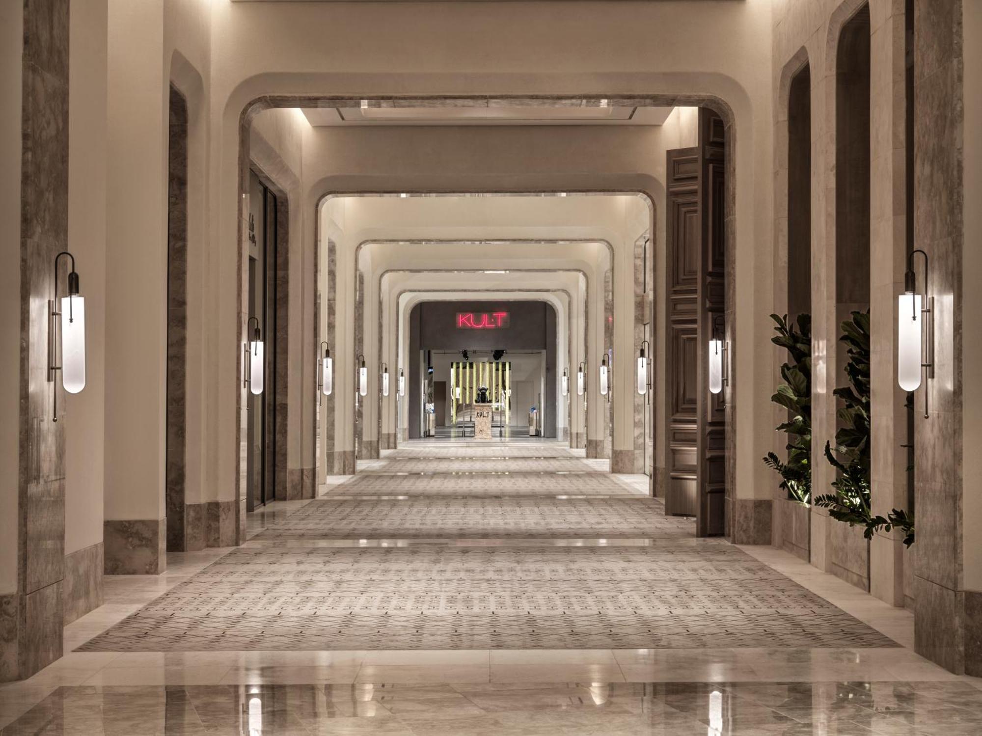 City Of Dreams Mediterranean - Integrated Resort, Casino & Entertainment Limassol Ngoại thất bức ảnh The interior of the hotel