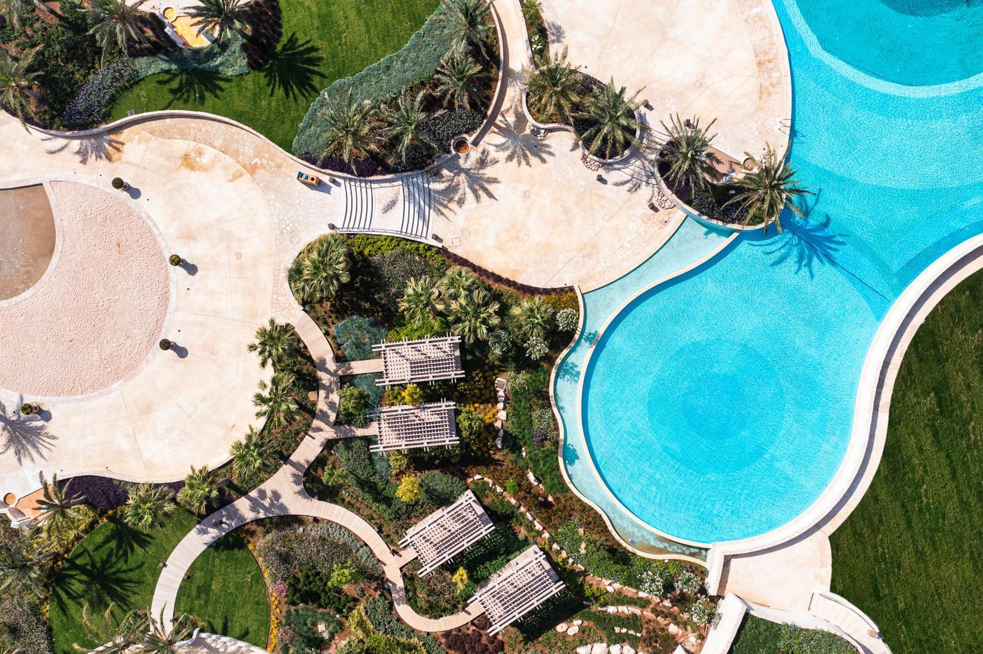 City Of Dreams Mediterranean - Integrated Resort, Casino & Entertainment Limassol Ngoại thất bức ảnh Aerial view of the resort