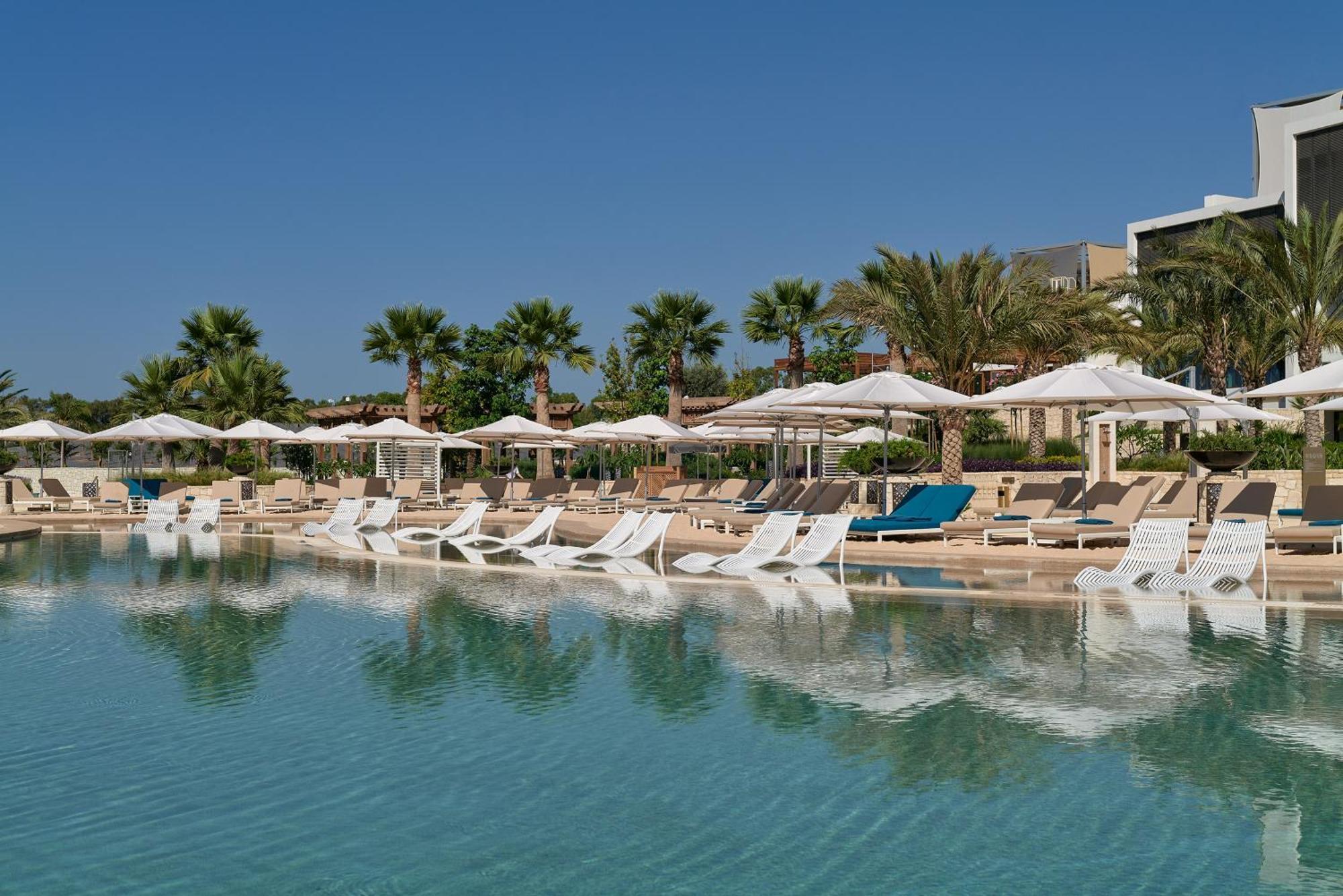 City Of Dreams Mediterranean - Integrated Resort, Casino & Entertainment Limassol Ngoại thất bức ảnh The Cove Rotana Resort