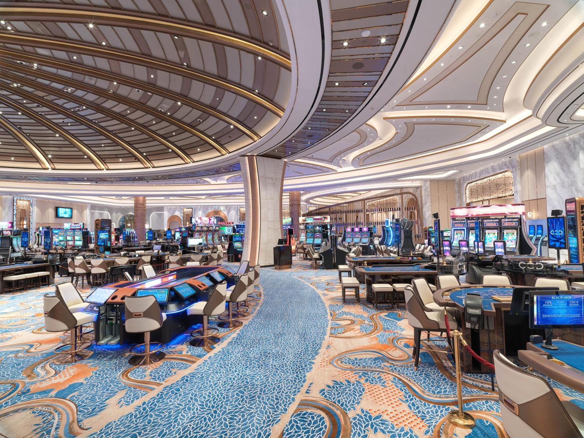 City Of Dreams Mediterranean - Integrated Resort, Casino & Entertainment Limassol Ngoại thất bức ảnh The casino floor at Wynn Las Vegas