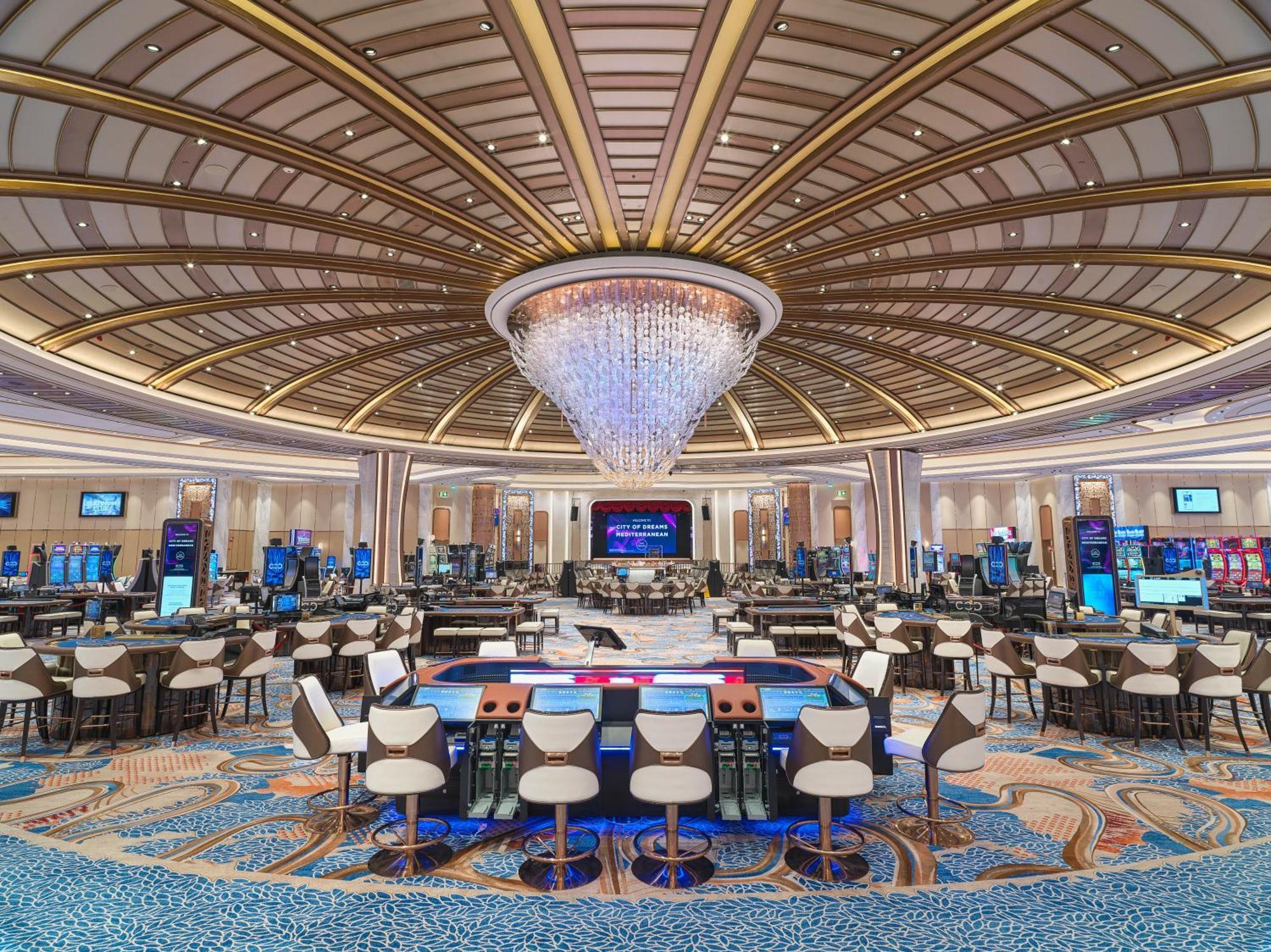 City Of Dreams Mediterranean - Integrated Resort, Casino & Entertainment Limassol Ngoại thất bức ảnh The casino floor at the MGM Grand
