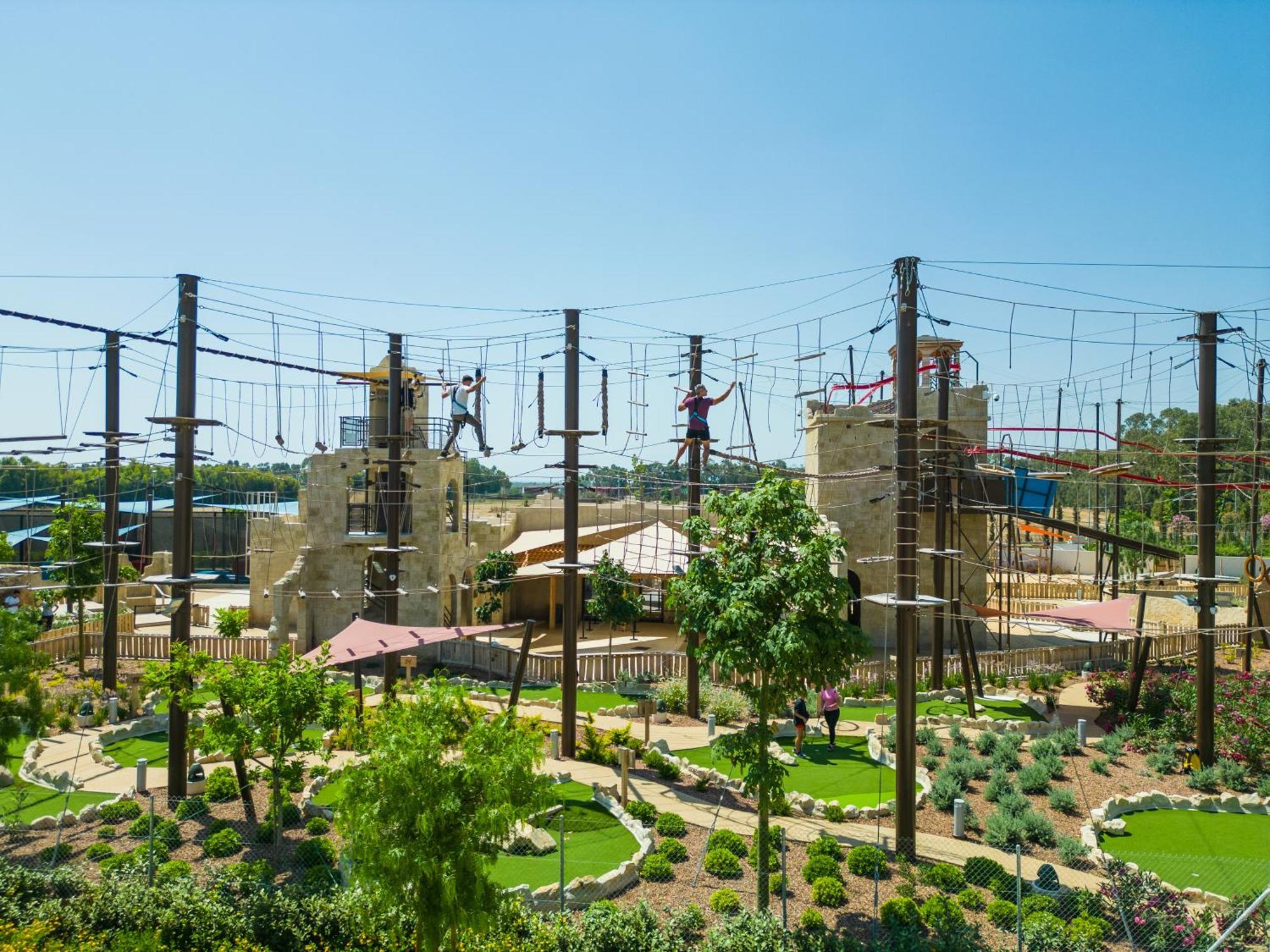 City Of Dreams Mediterranean - Integrated Resort, Casino & Entertainment Limassol Ngoại thất bức ảnh Adventure Park